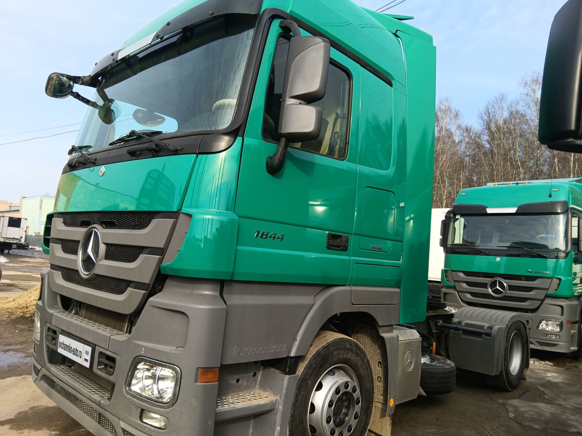 Седельный тягач Mercedes-Benz Actros